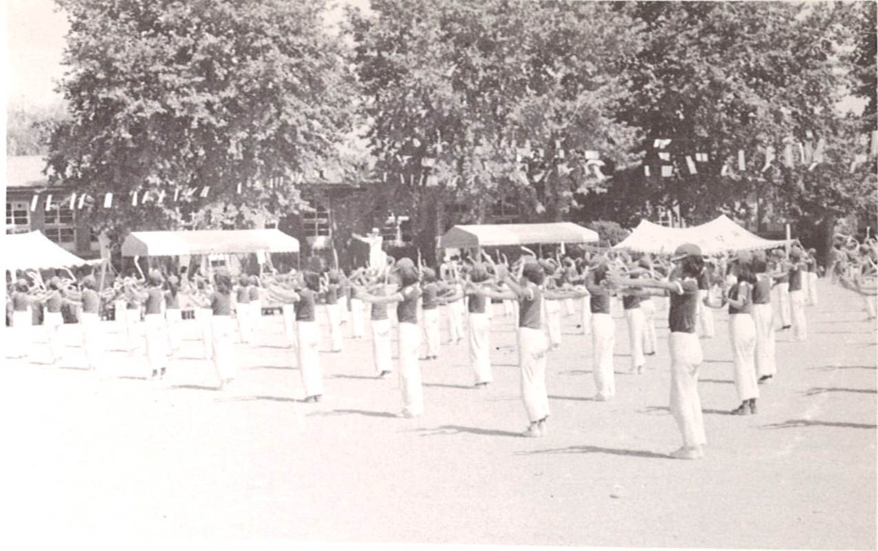 1981년 개교 20주년 추계체육대회.jpg