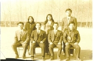 노은초등학교 수룡분교장 교직원 사진(1974)