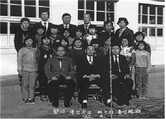 세성초등학교 향산분교장 제7 회 졸업사진(1982)