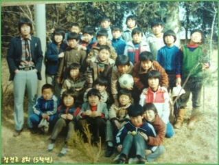 청전8회 5학년3반 남학생들(1981)