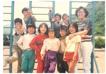 송학초 송한분교 선생님과 학생들
