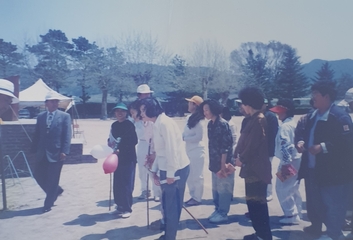 동광초등학교 학림분교장 자모경기 상품전달(1996)