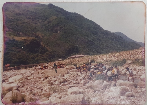송계초등학교 동산분교 기념사진