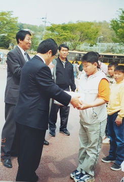 삼산초등학교 동정분교장 벽지어린이 초청 박물관 체험교실(2001)