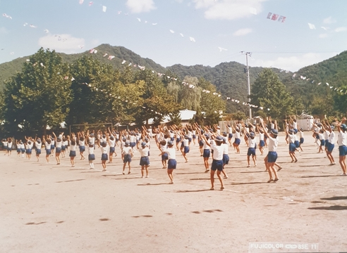 내북초등학교 이원분교장 운동회2(1983)